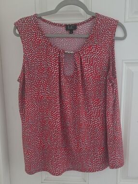 LIKE-NEW Red Sleeveless Dot-Print Keyhole Camisole
